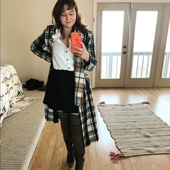 Meet your Posher, Monica - Picture 5 of 6